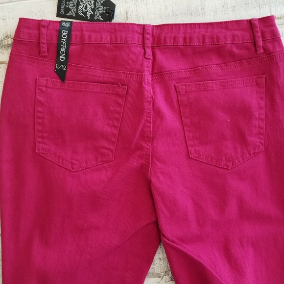 Ankle Boyfriend Cut Heavy Distressed Jeans - Picture 6 of 7